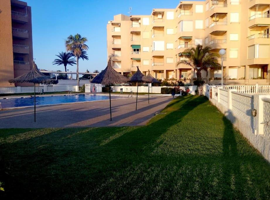 Apartamento En Primera Linea De Playa Murcia Bagian luar foto